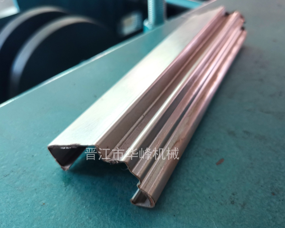 防盜門框機(jī)器設(shè)備