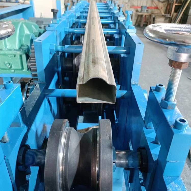 扶手管機(jī)